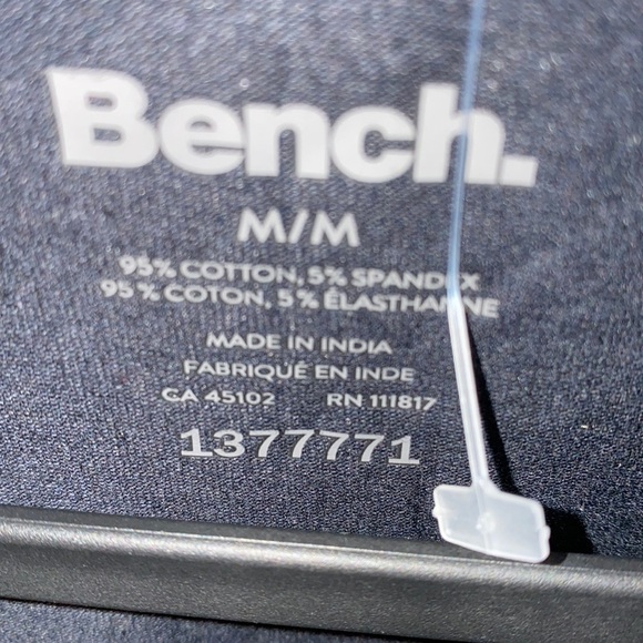 Bench  black Vneck stretch tee M - Picture 2 of 3
